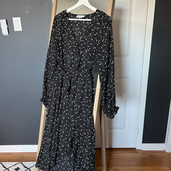 Carly Jean Los Angeles Black Floral High-Low Dress – Size S - Picture 3 of 3